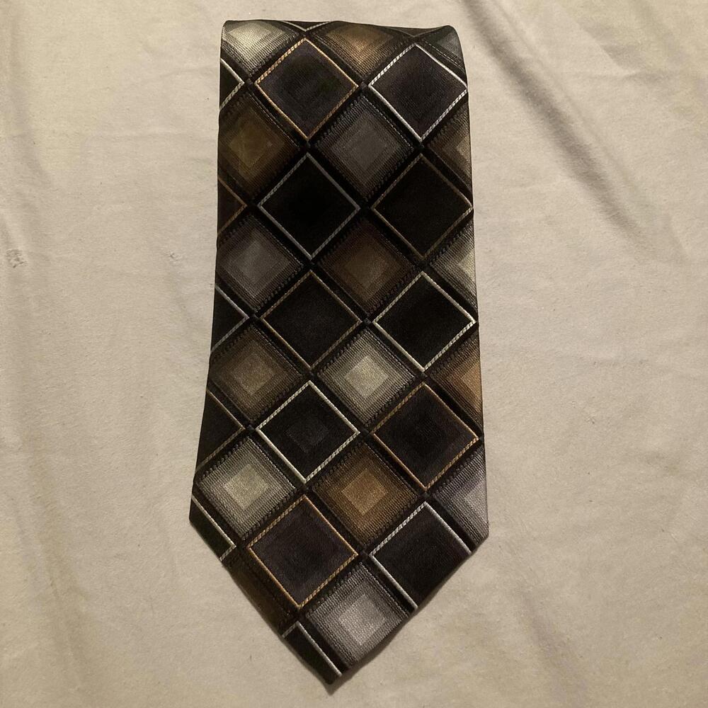 NWOT Crazy Horse Claiborne Geometric Silk Tie 57/4